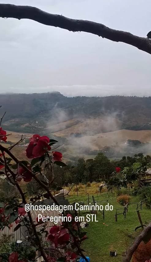 A serra de São Thomé das Letras vista do sítio